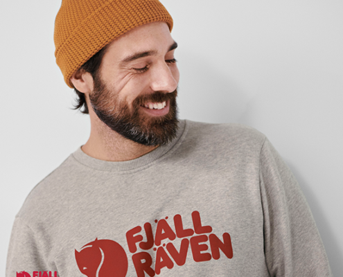 FJALL RAVEN-LOGO FJALL RAVEN SWEATSHIRT HOMME-020 999 GREY MELANGE-GRIS-ZOOM