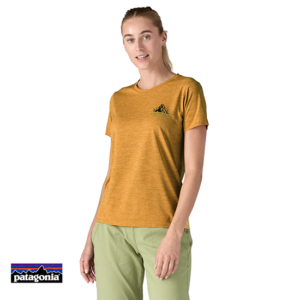 PATAGONIA-45390-W'S CAP COOL DAILY GRAPHIC SHIRT-TEE-SHIRT-FEMME-CBTX CHOUINARD CREST BESWAX TAN X DYE-JAUNE