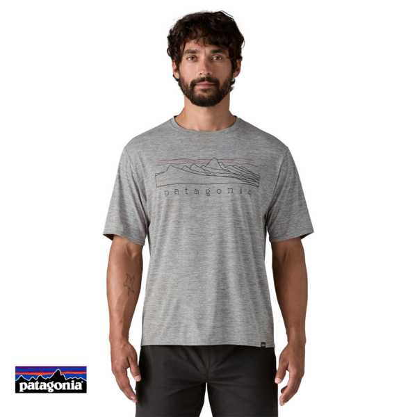 PATAGONIA-45235-M'S CAP COOL DAILY GRAPHIC SHIRT-TEE SHIRT DE RANDONNEE-HOMME-STPF STRATAPEACKS FEATHER GREY-GRIS