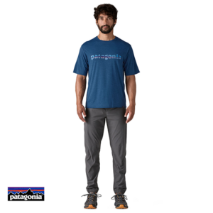 PATAGONIA-45235-M'S CAP COOL DAILY GRAPHIC SHIRT-TEE SHIRT DE RANDONNEE-HOMME-TCLX 73 TEXT LOGO CLEMENT BLUE X DYE-BLEU