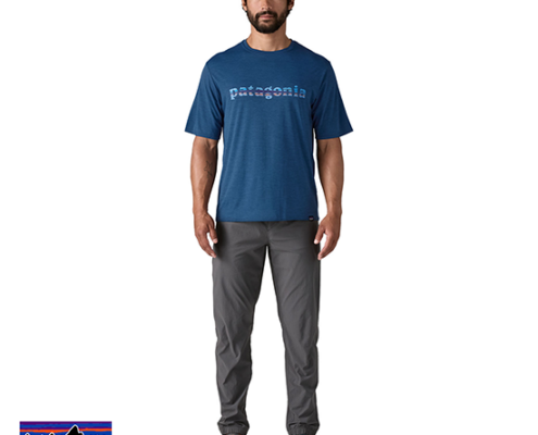 PATAGONIA-45235-M'S CAP COOL DAILY GRAPHIC SHIRT-TEE SHIRT DE RANDONNEE-HOMME-TCLX 73 TEXT LOGO CLEMENT BLUE X DYE-BLEU